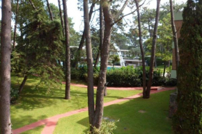 Arcobaleno, gran apartamento con con 2 balcones hacia el Jardín y hacia el frente